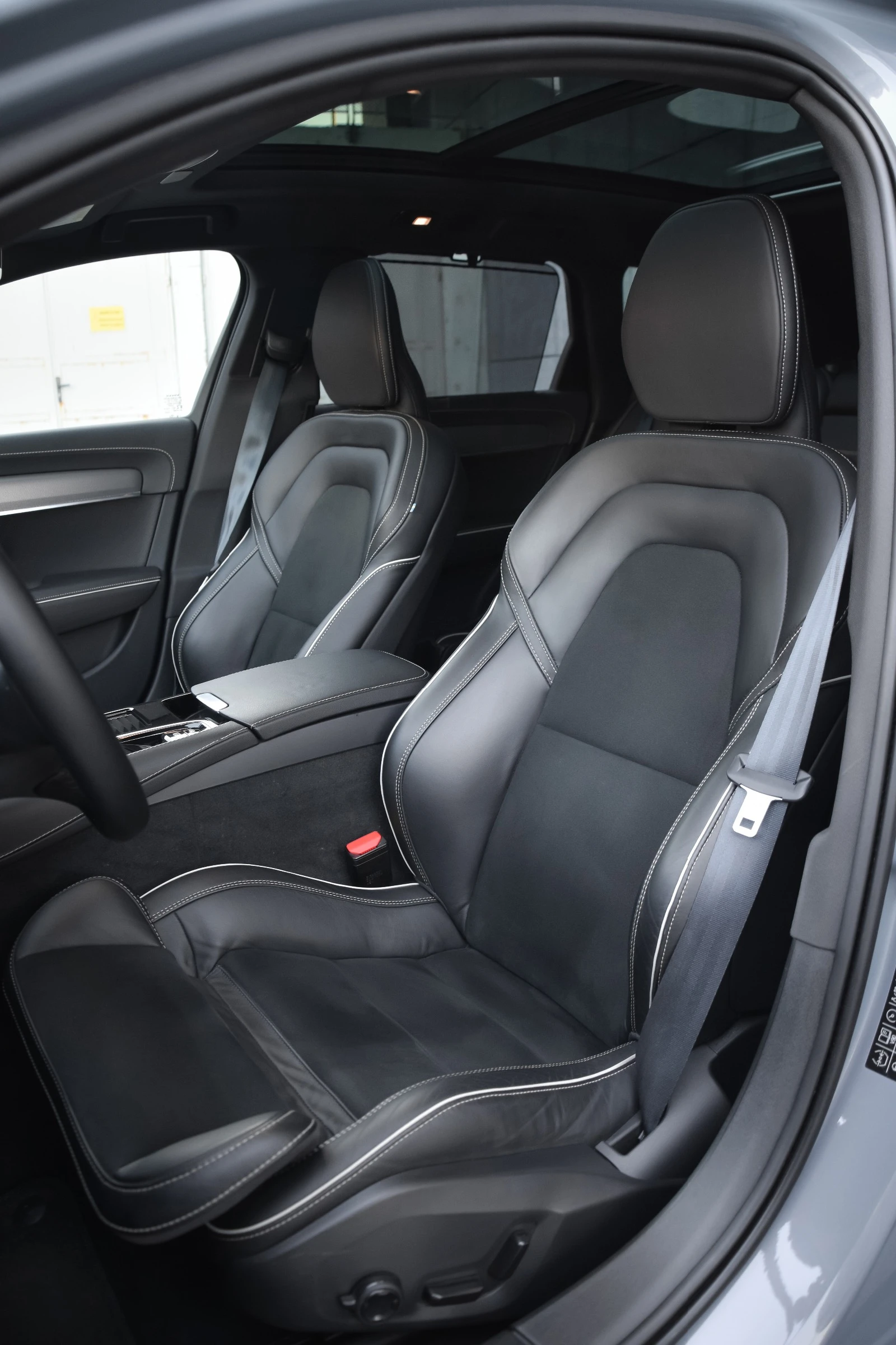 Volvo V90 T8 | R-design | ФЕЙСЛИФТ | ANDROID | ВСИЧКИ ЕКСТРИ, снимка 8 - Автомобили и джипове - 55754995
