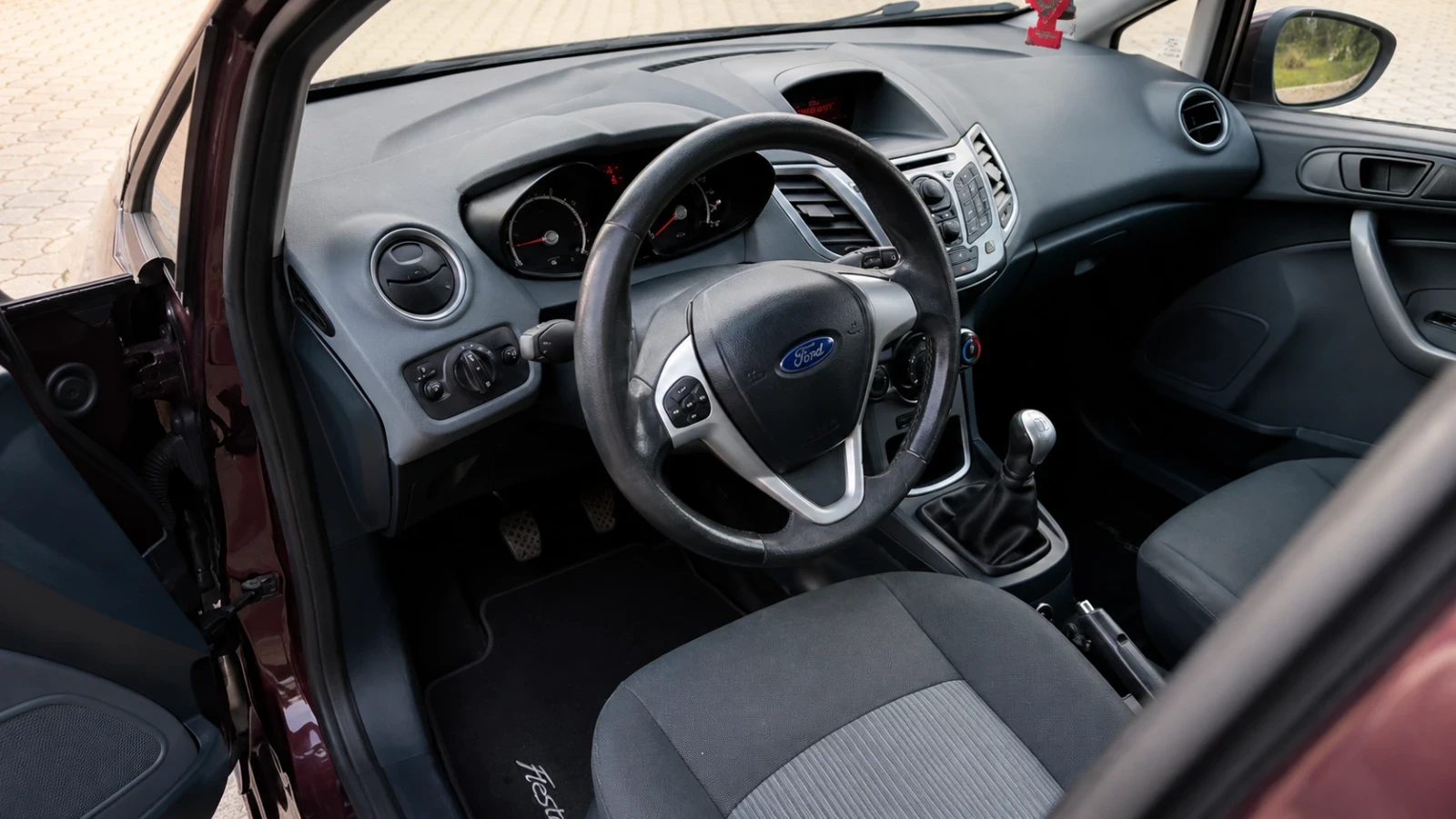 Ford Fiesta 1.4 , 98hp , Euro4, Фабрична Газ, снимка 7 - Автомобили и джипове - 55796685