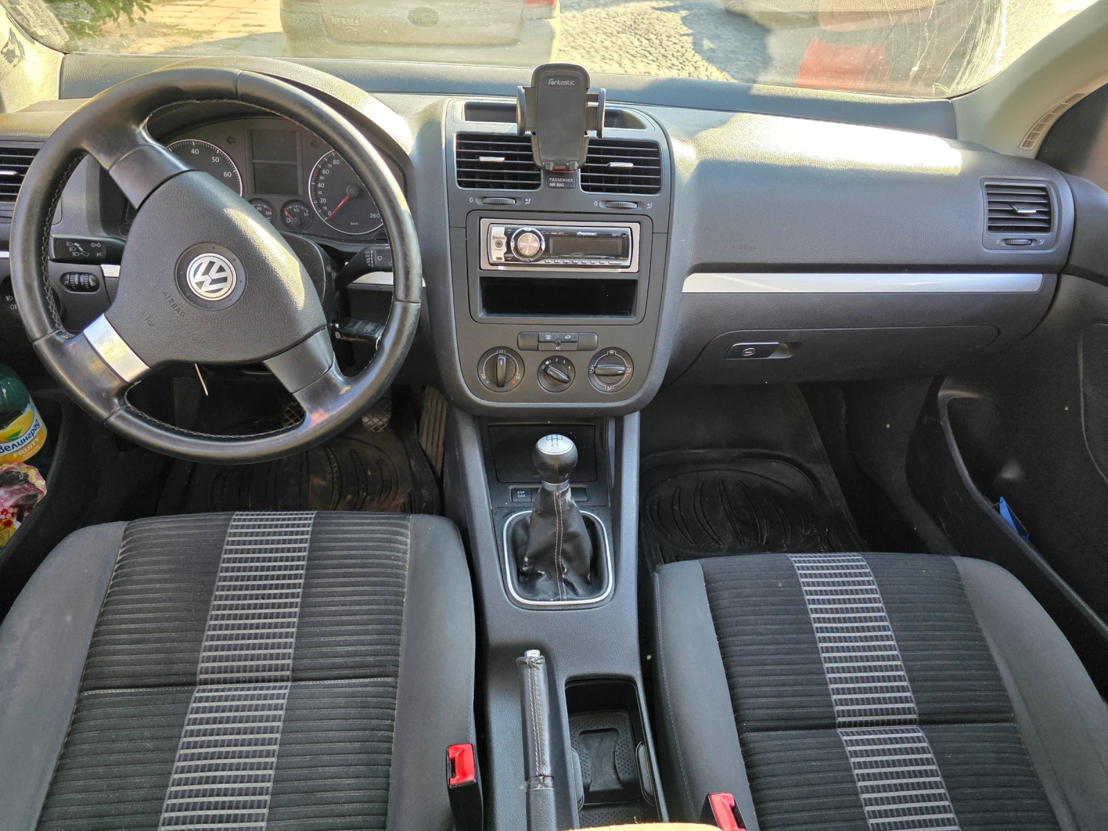 VW Golf, снимка 5 - Автомобили и джипове - 56009813