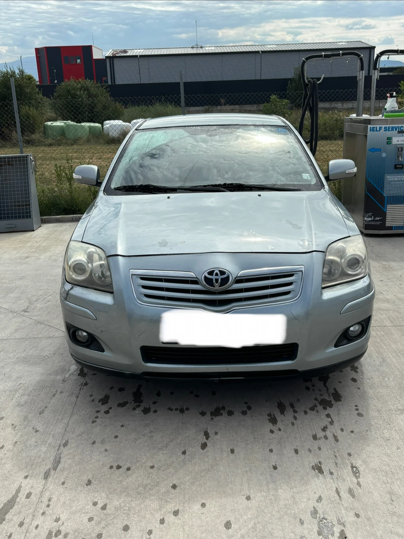 Toyota Avensis 1.8, снимка 3 - Автомобили и джипове - 56110159
