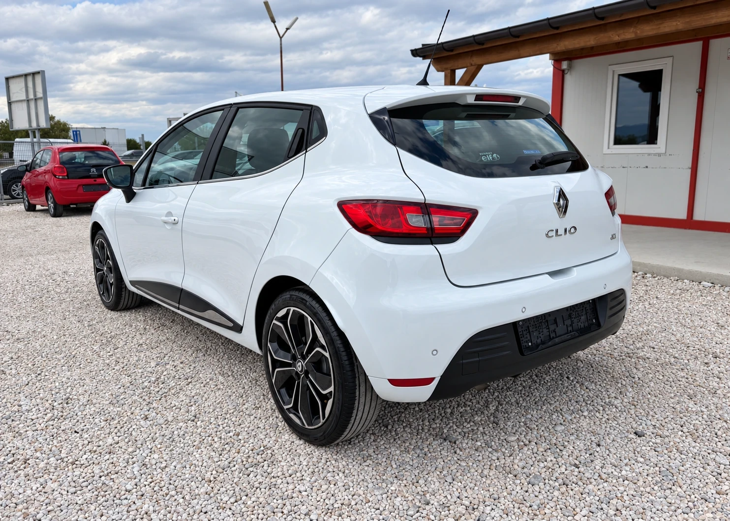 Renault Clio 1.5DCI* 90k.c* NAVI* FACELIFT, снимка 4 - Автомобили и джипове - 56184814