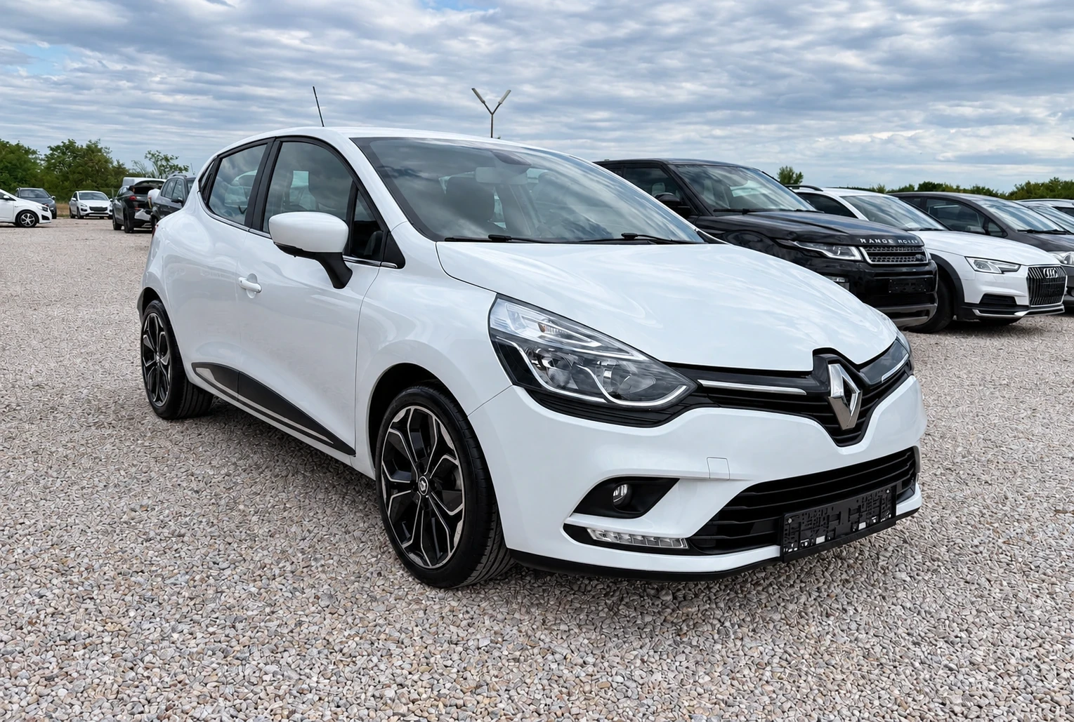 Renault Clio 1.5DCI* 90k.c* NAVI* FACELIFT, снимка 2 - Автомобили и джипове - 56184814