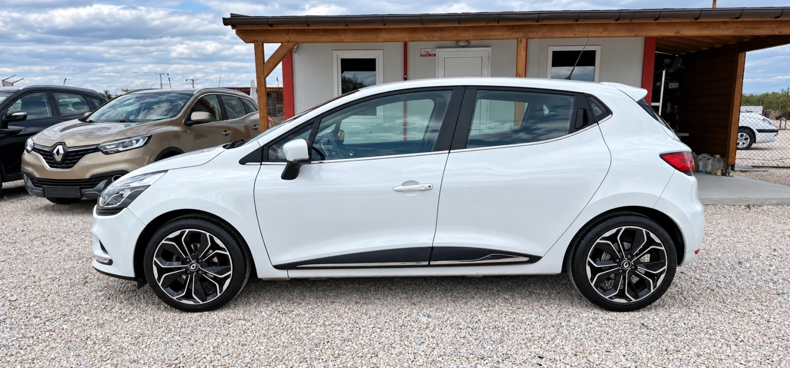 Renault Clio 1.5DCI* 90k.c* NAVI* FACELIFT, снимка 5 - Автомобили и джипове - 56184814