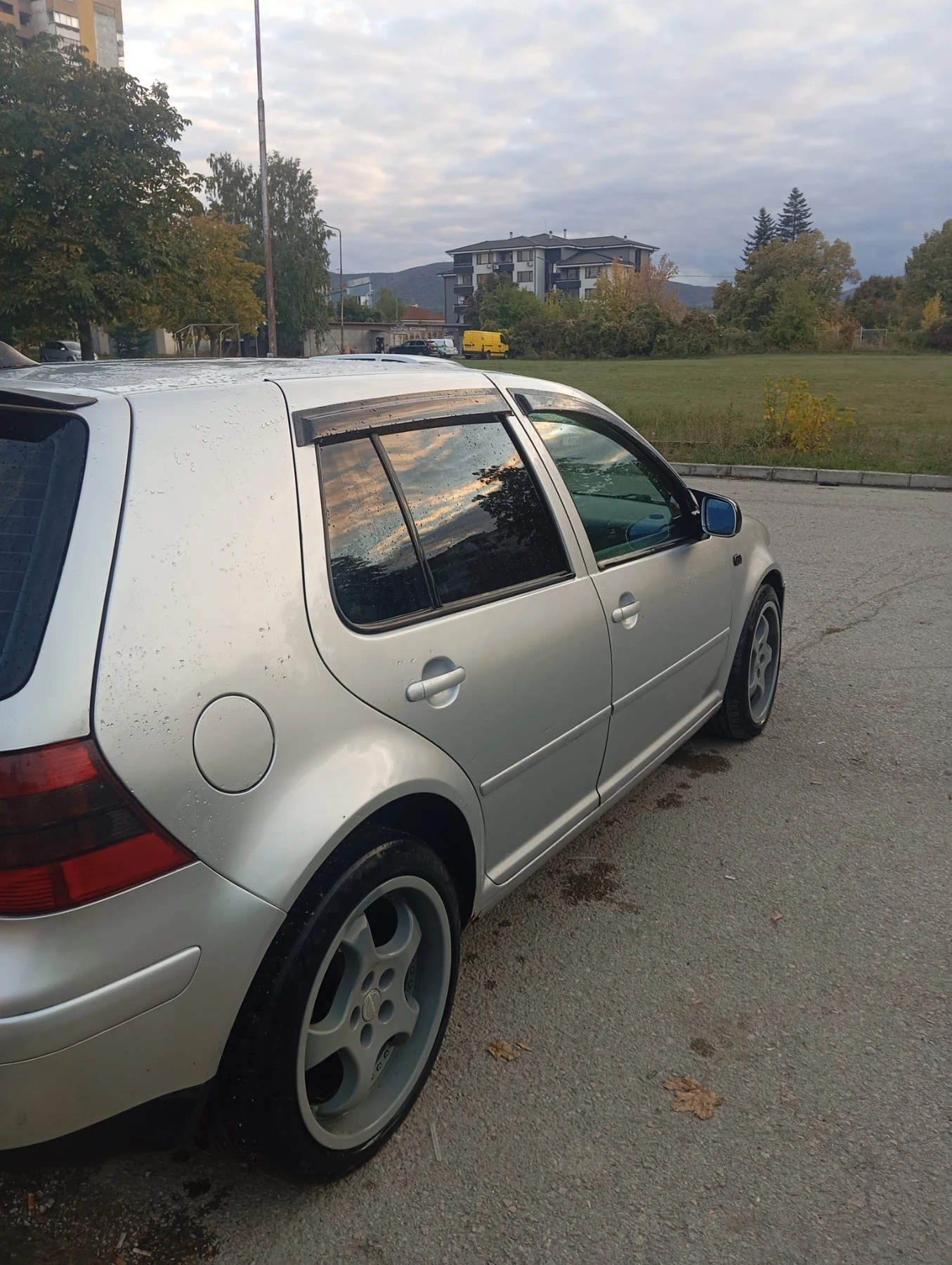 VW Golf, снимка 4 - Автомобили и джипове - 56545785