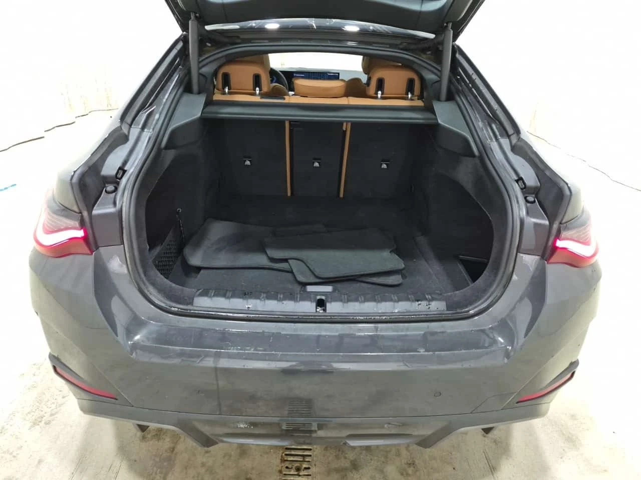 BMW i4 Gran Coupe Edrive40 * CARFAX * ���������� *  | Mobile.bg � ����������� 14