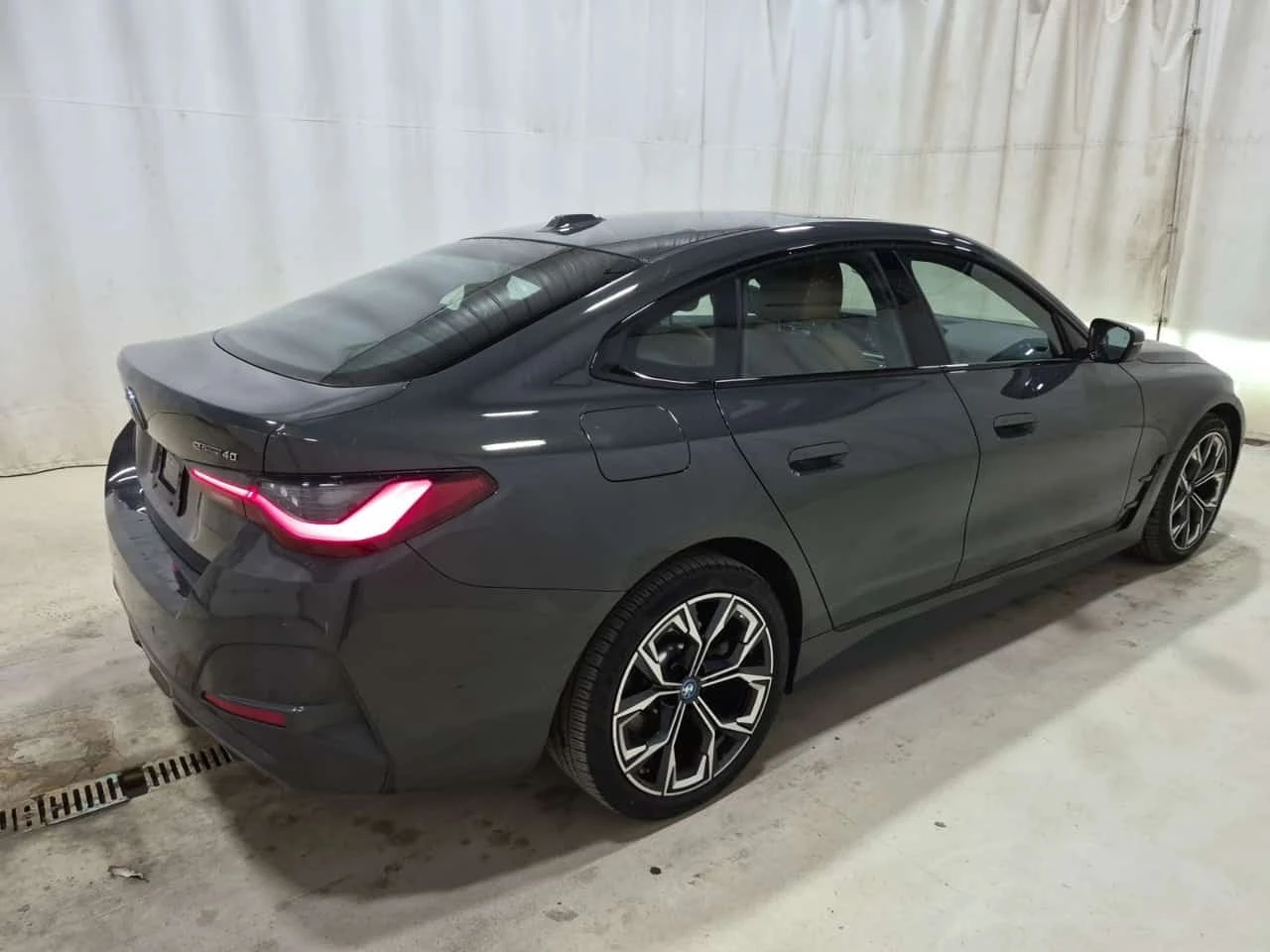 BMW i4 Gran Coupe Edrive40 * CARFAX * ���������� *  | Mobile.bg � ����������� 2