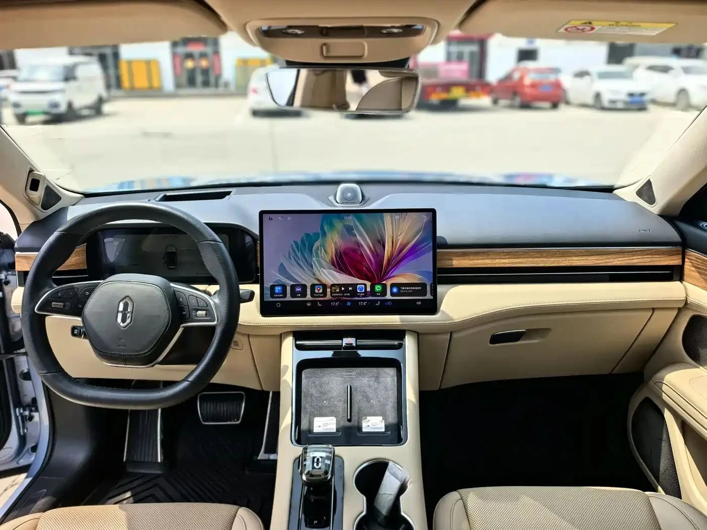 AITO 5, снимка 8 - Автомобили и джипове - 56687174