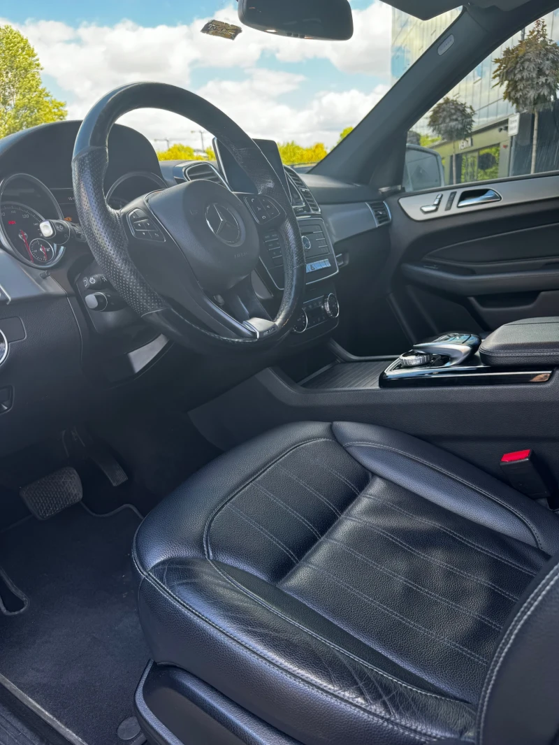 Mercedes-Benz GLE 350 4Matic AMG * ТОП СЪСТОЯНИЕ* , снимка 13 - Автомобили и джипове - 50332825