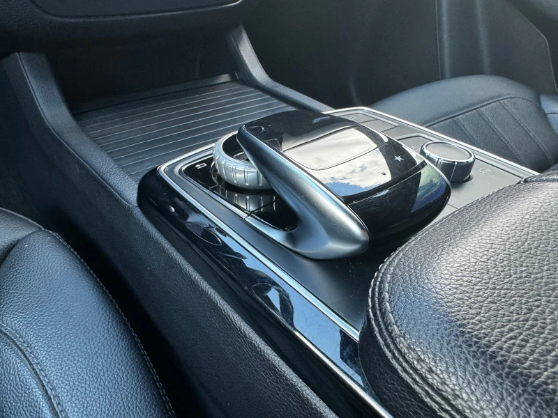 Mercedes-Benz GLE 350 4Matic AMG * ТОП СЪСТОЯНИЕ* , снимка 12 - Автомобили и джипове - 50332825