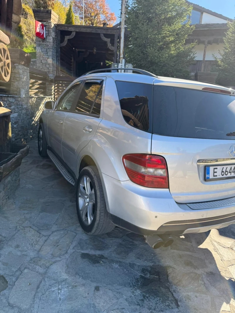 Mercedes-Benz ML 320, снимка 3 - Автомобили и джипове - 53289714