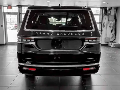 Jeep Grand Wagoneer 6.4 V8 * AWD * CARFAX * , снимка 4 - Автомобили и джипове - 54894595
