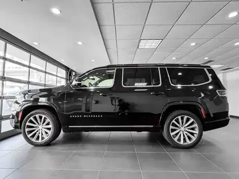Jeep Grand Wagoneer 6.4 V8 * AWD * CARFAX * , снимка 6 - Автомобили и джипове - 54894595
