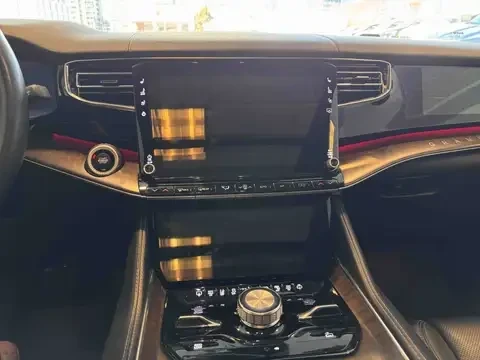 Jeep Grand Wagoneer 6.4 V8 * AWD * CARFAX * , снимка 13 - Автомобили и джипове - 54894595