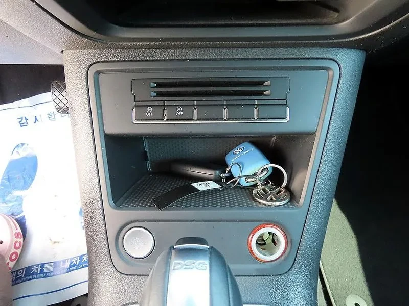 VW Tiguan 2.0 Tdi Comfort, снимка 14 - Автомобили и джипове - 55748566