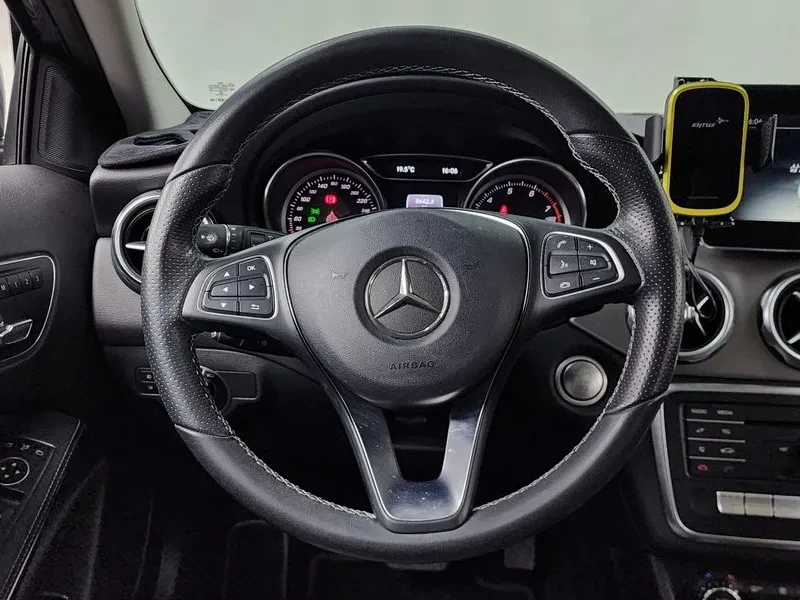 Mercedes-Benz GLA 220 X156, снимка 13 - Автомобили и джипове - 56225218