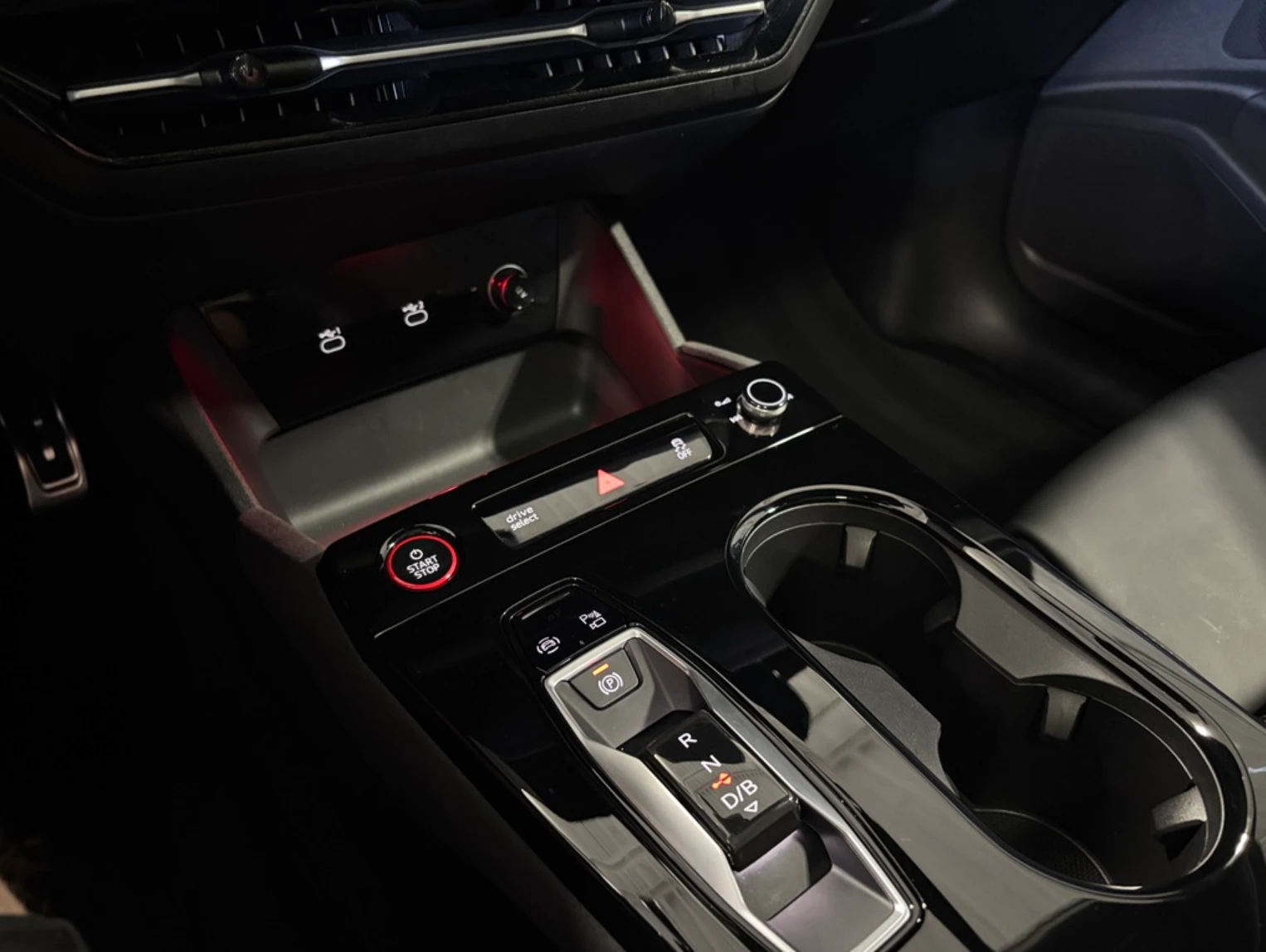 Audi Q6  2025 Audi SQ6 e-tron Technik | Mobile.bg   13