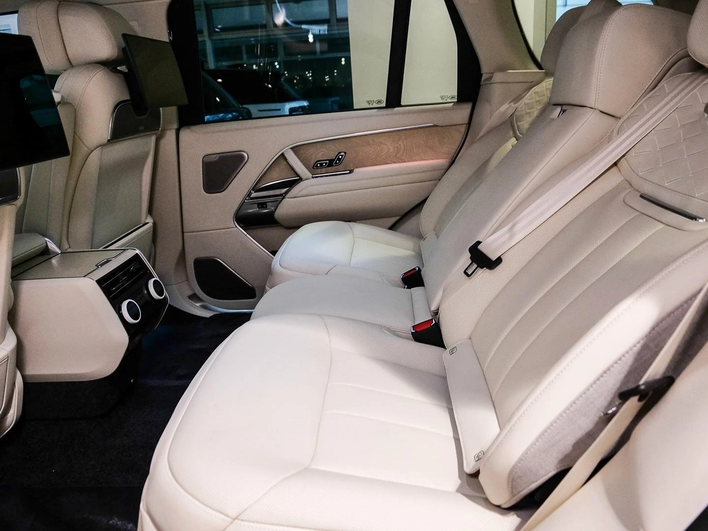 Land Rover Range rover P615 SV AUTOBIOGRAPHY/LONG/PANO/MERIDIAN/HEADUP/TV | Mobile.bg   16