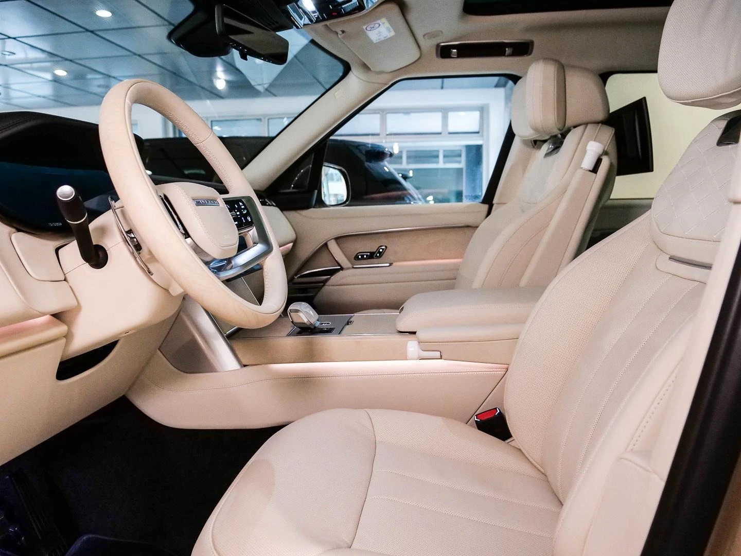 Land Rover Range rover P615 SV AUTOBIOGRAPHY/LONG/PANO/MERIDIAN/HEADUP/TV - изображение 10