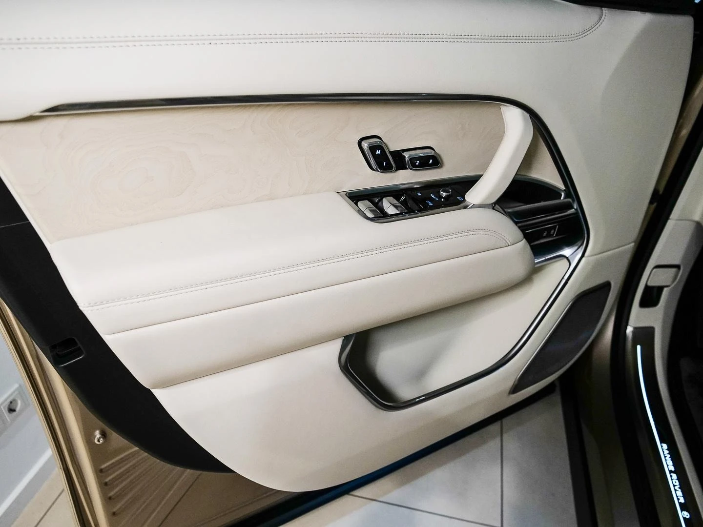 Land Rover Range rover P615 SV AUTOBIOGRAPHY/LONG/PANO/MERIDIAN/HEADUP/TV - изображение 6