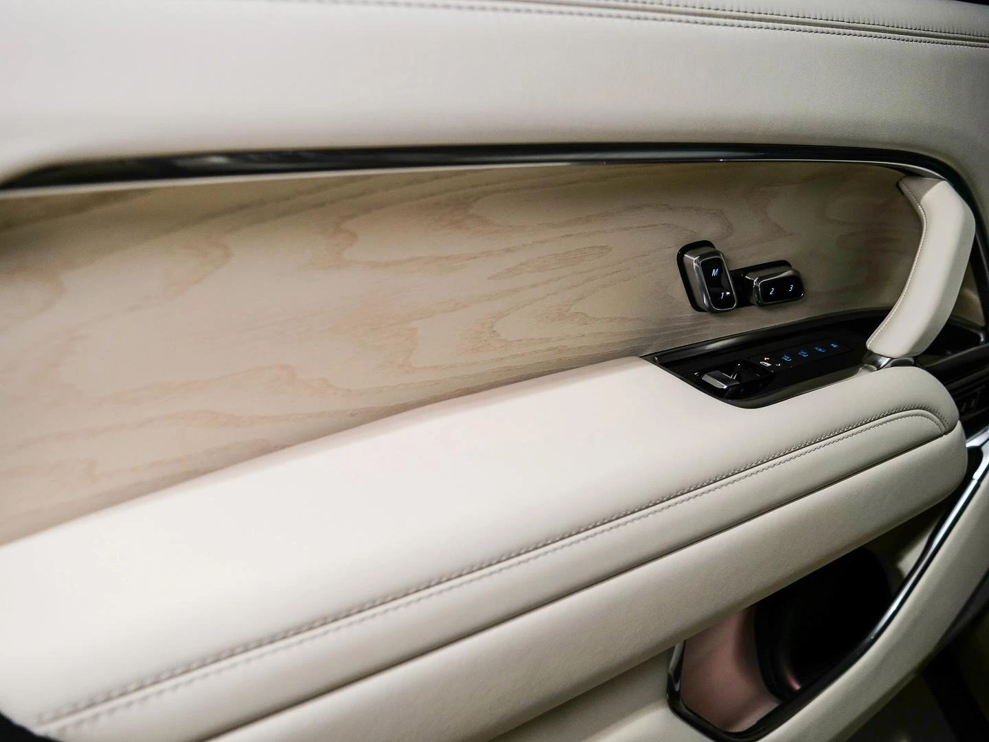 Land Rover Range rover P615 SV AUTOBIOGRAPHY/LONG/PANO/MERIDIAN/HEADUP/TV | Mobile.bg   15