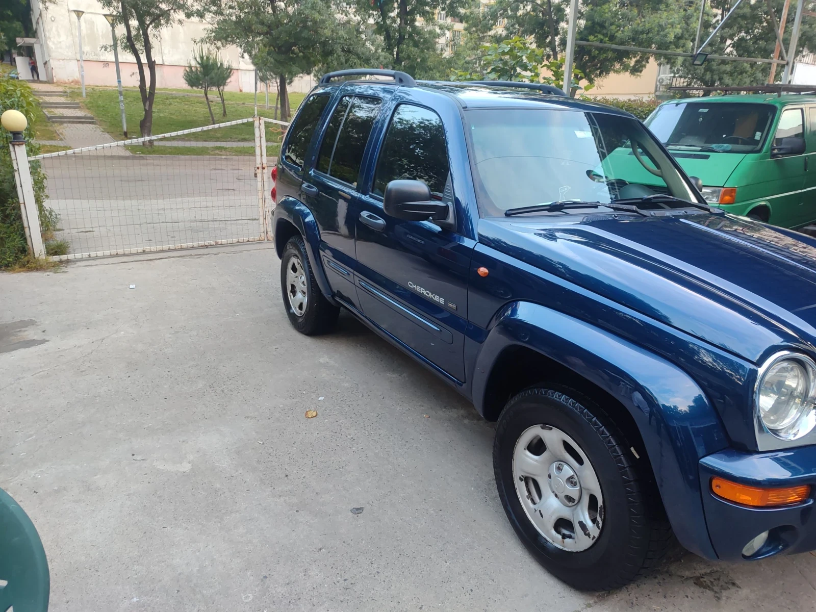 Jeep Cherokee  - изображение 3