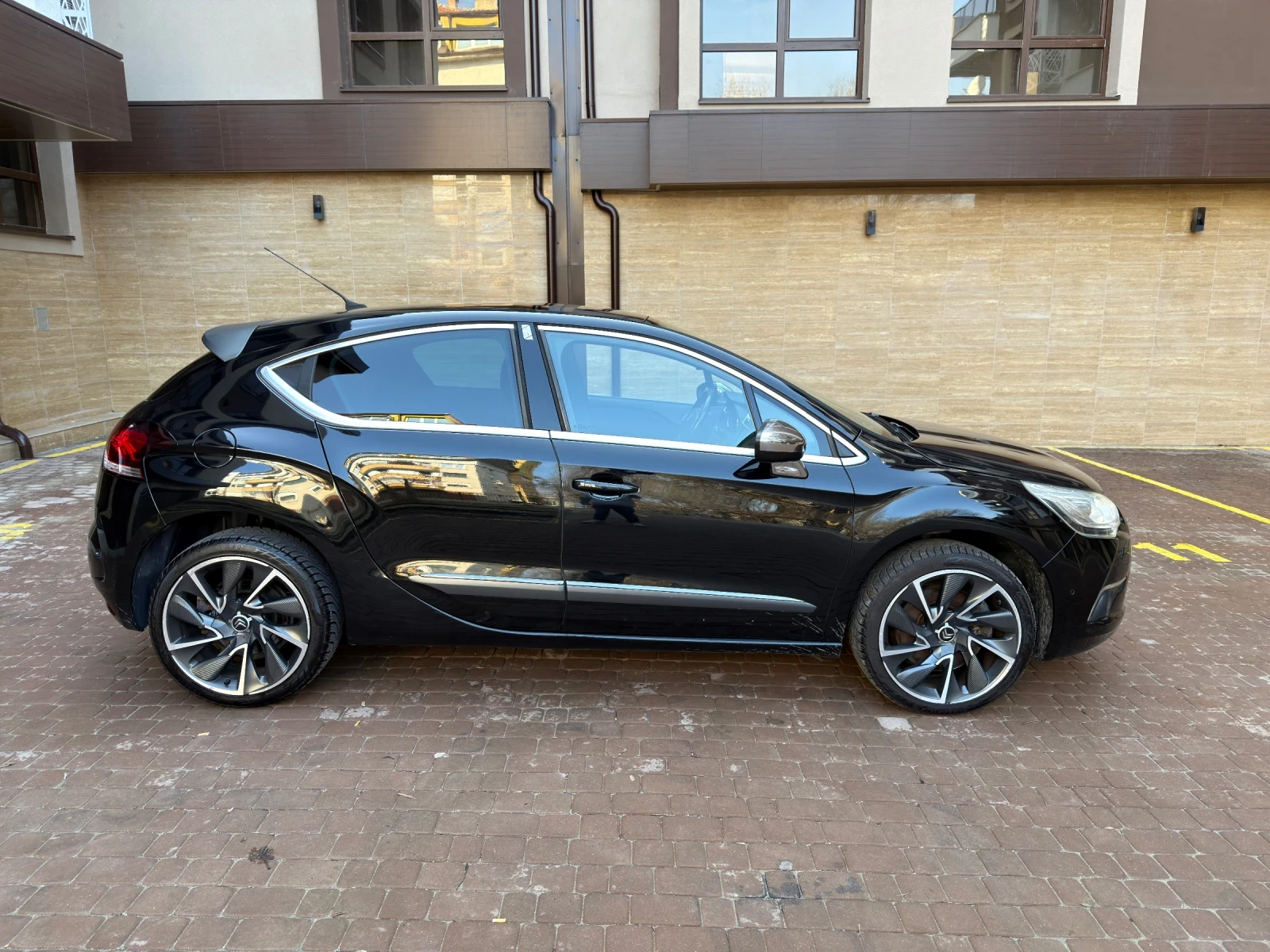 Citroen DS 4 Crossback Бензин , снимка 4 - Автомобили и джипове - 53748660