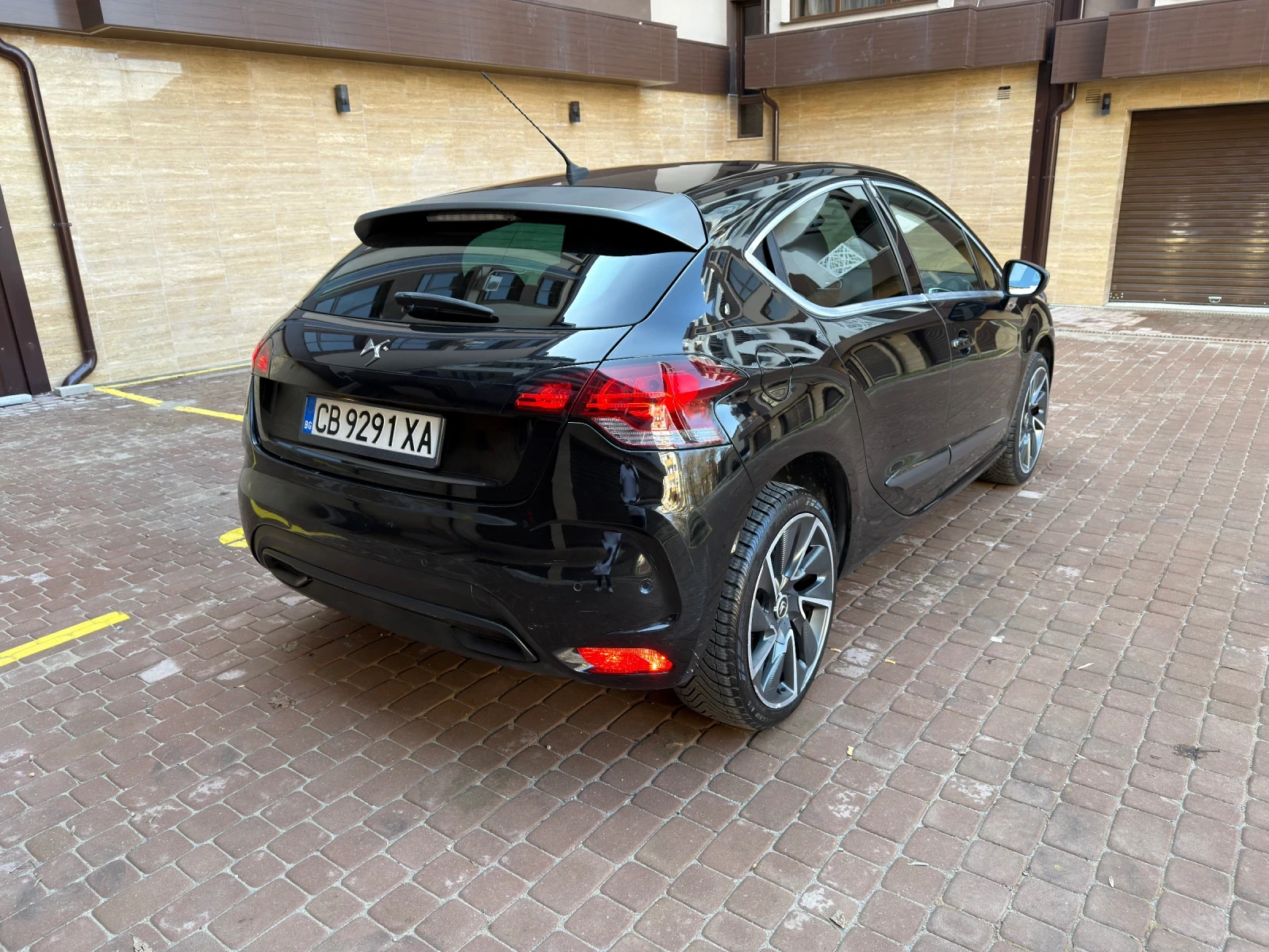 Citroen DS 4 Crossback Бензин , снимка 5 - Автомобили и джипове - 53748660