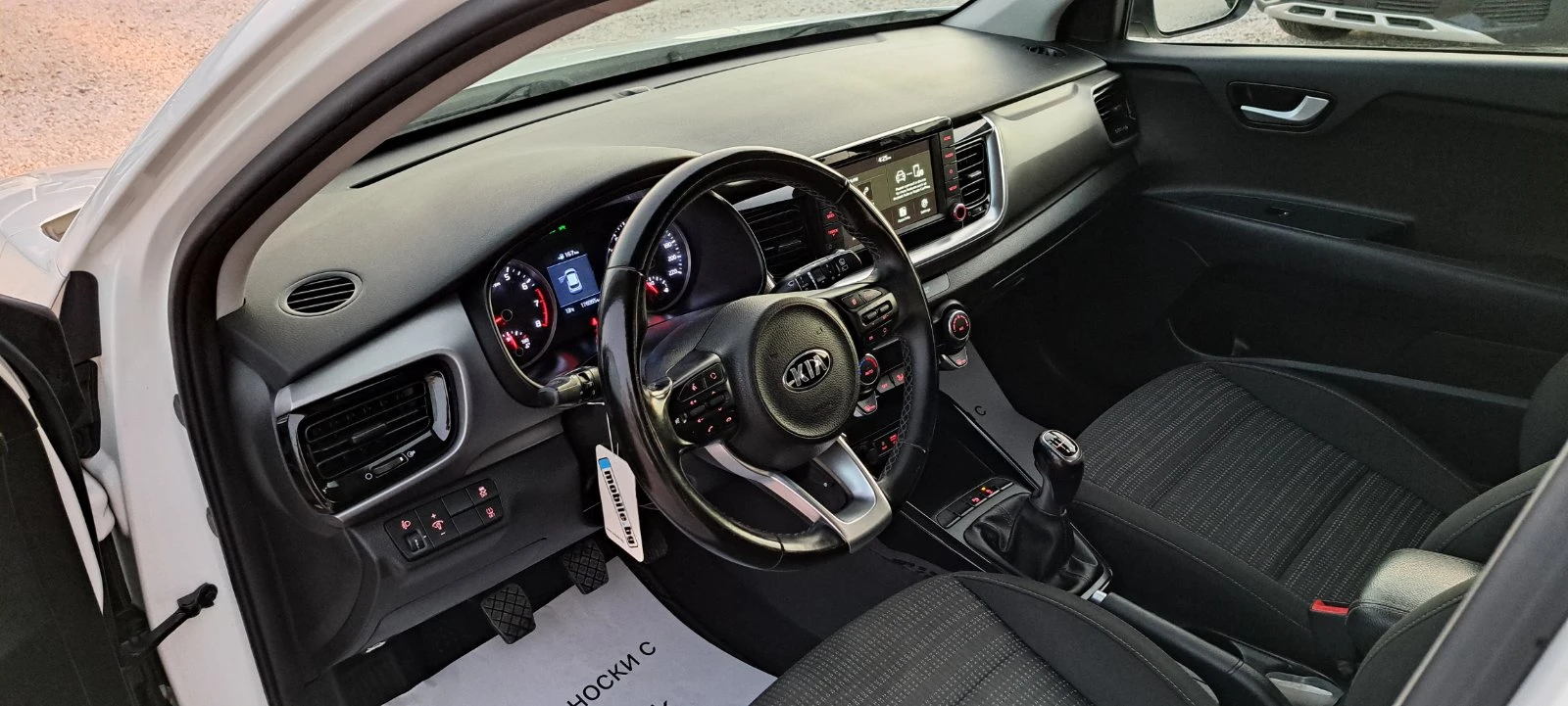 Kia Stonic 1.4 i 100kc GPL Нова, Нави, камера, EURO 6, снимка 10 - Автомобили и джипове - 53816897