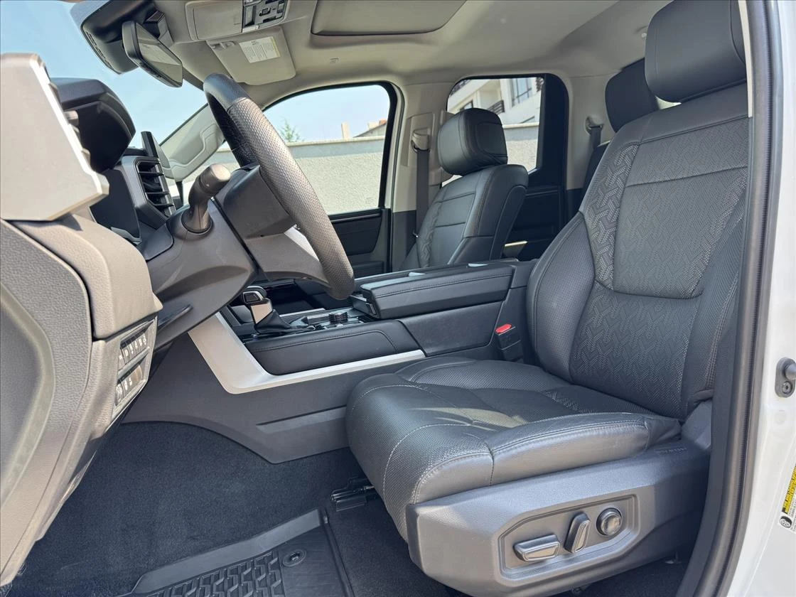 Toyota Tundra 3.5L LIMITED AWD DOUBLE CAB LONG BED, снимка 9 - Автомобили и джипове - 53974177