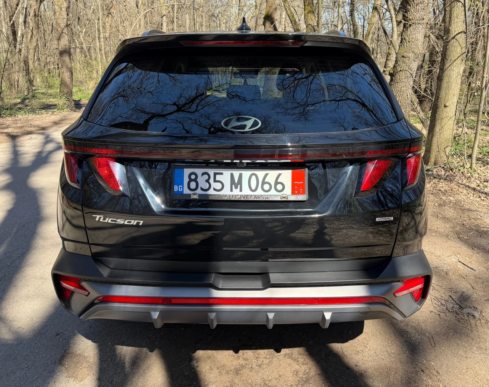 Hyundai Tucson 2.5 AWD, снимка 4 - Автомобили и джипове - 54142702
