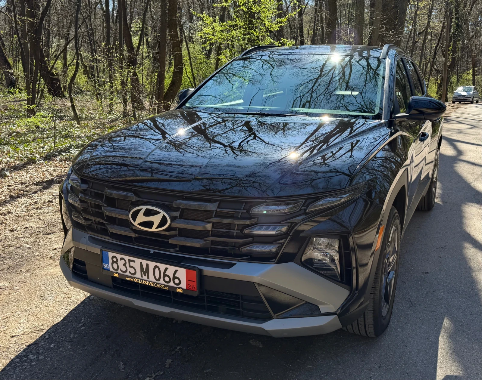 Hyundai Tucson 2.5 AWD, снимка 2 - Автомобили и джипове - 54142702