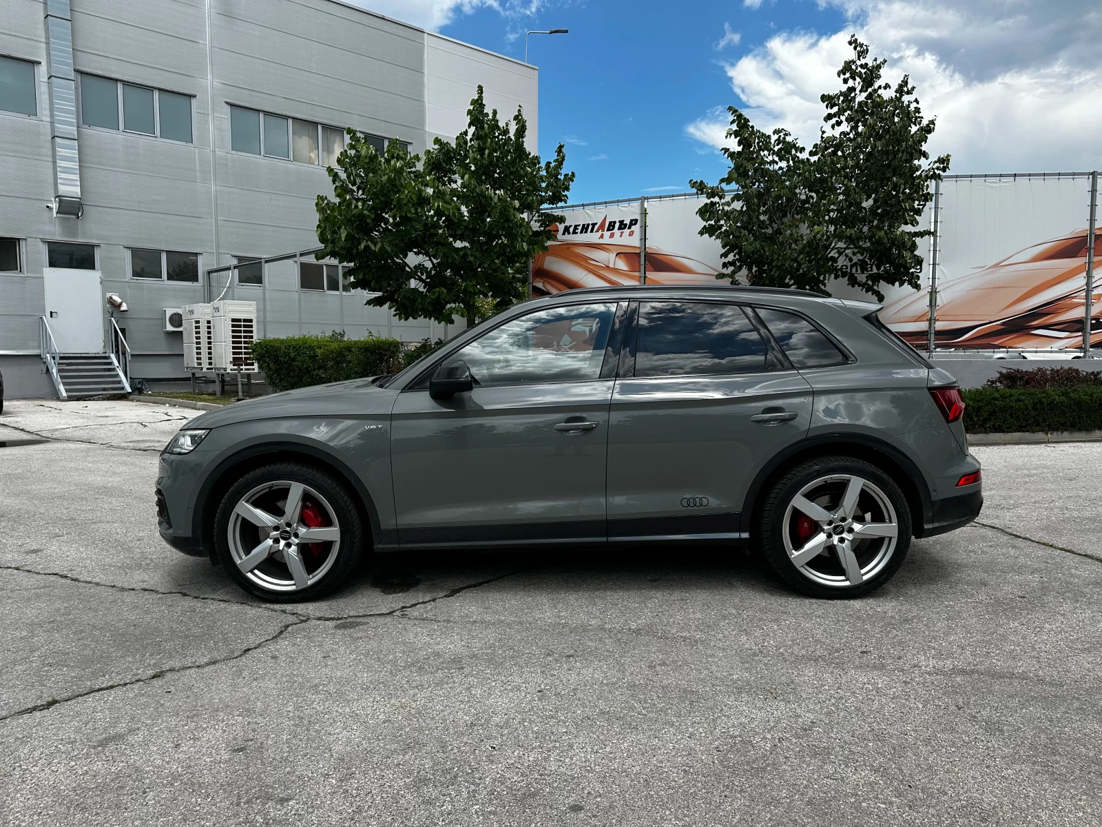 Audi SQ5 3.0i 354 к.с./ГАРАНЦИЯ, снимка 2 - Автомобили и джипове - 55043844
