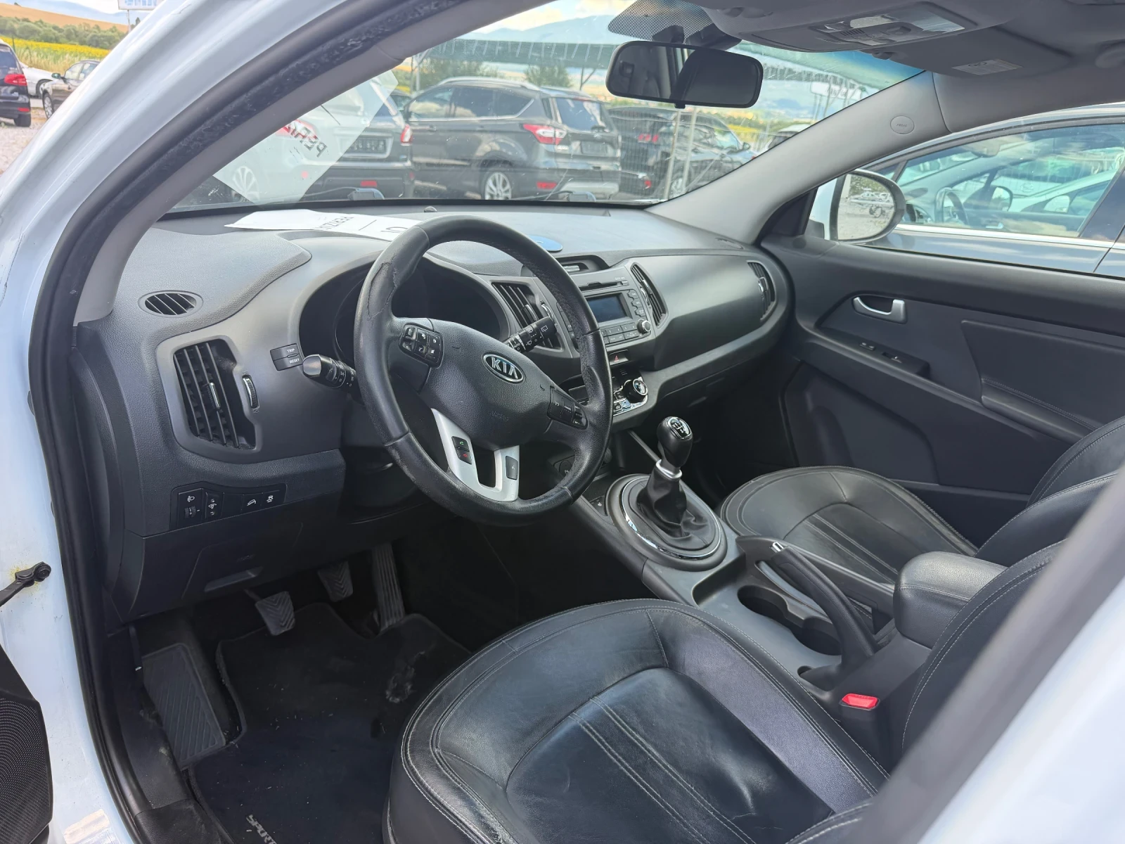 Kia Sportage, снимка 6 - Автомобили и джипове - 55223612