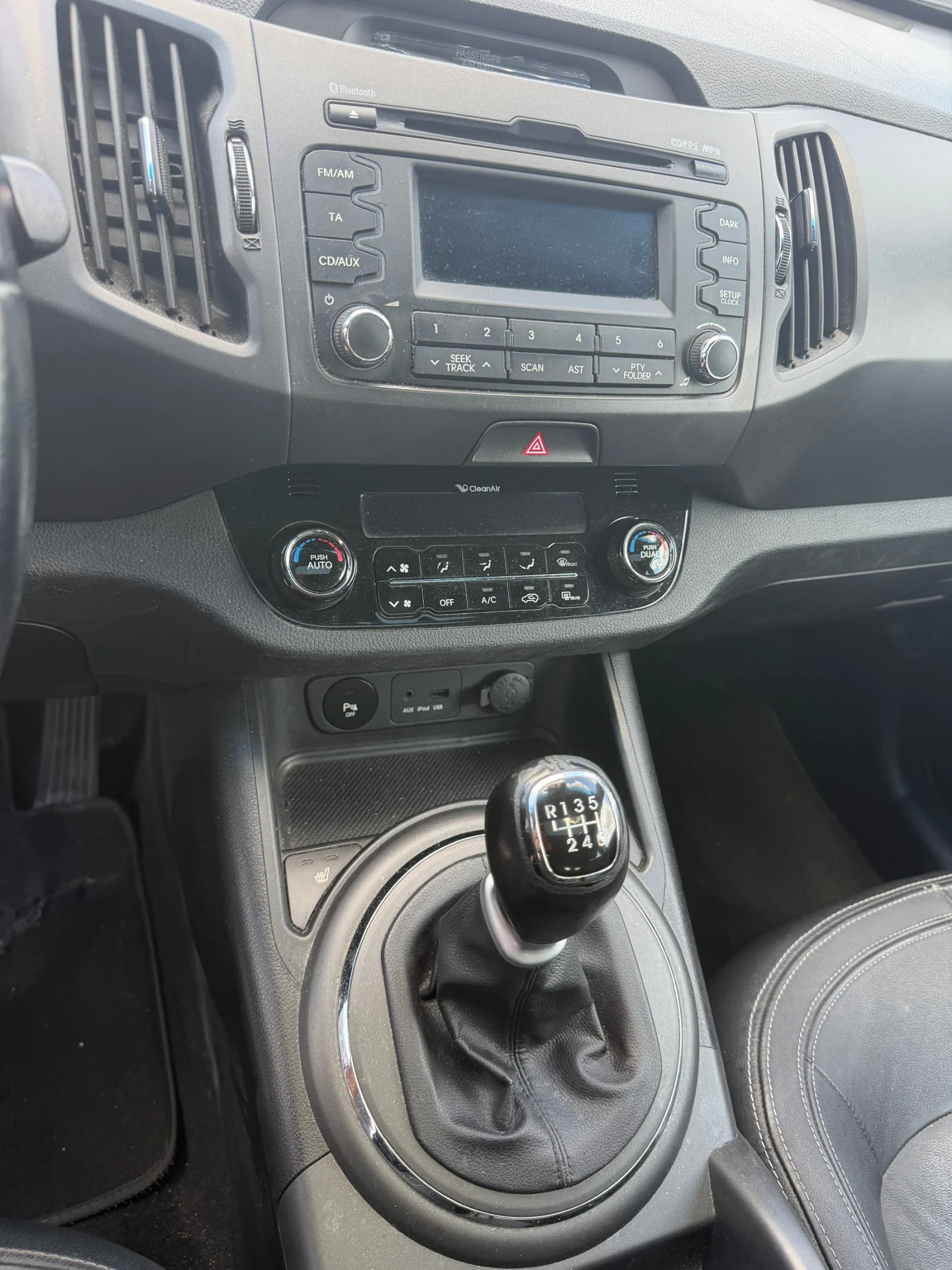 Kia Sportage, снимка 11 - Автомобили и джипове - 55223612