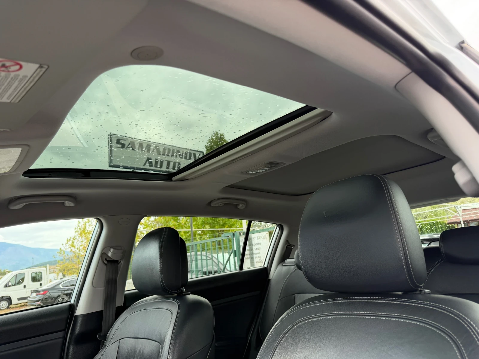 Kia Sportage, снимка 15 - Автомобили и джипове - 55223612