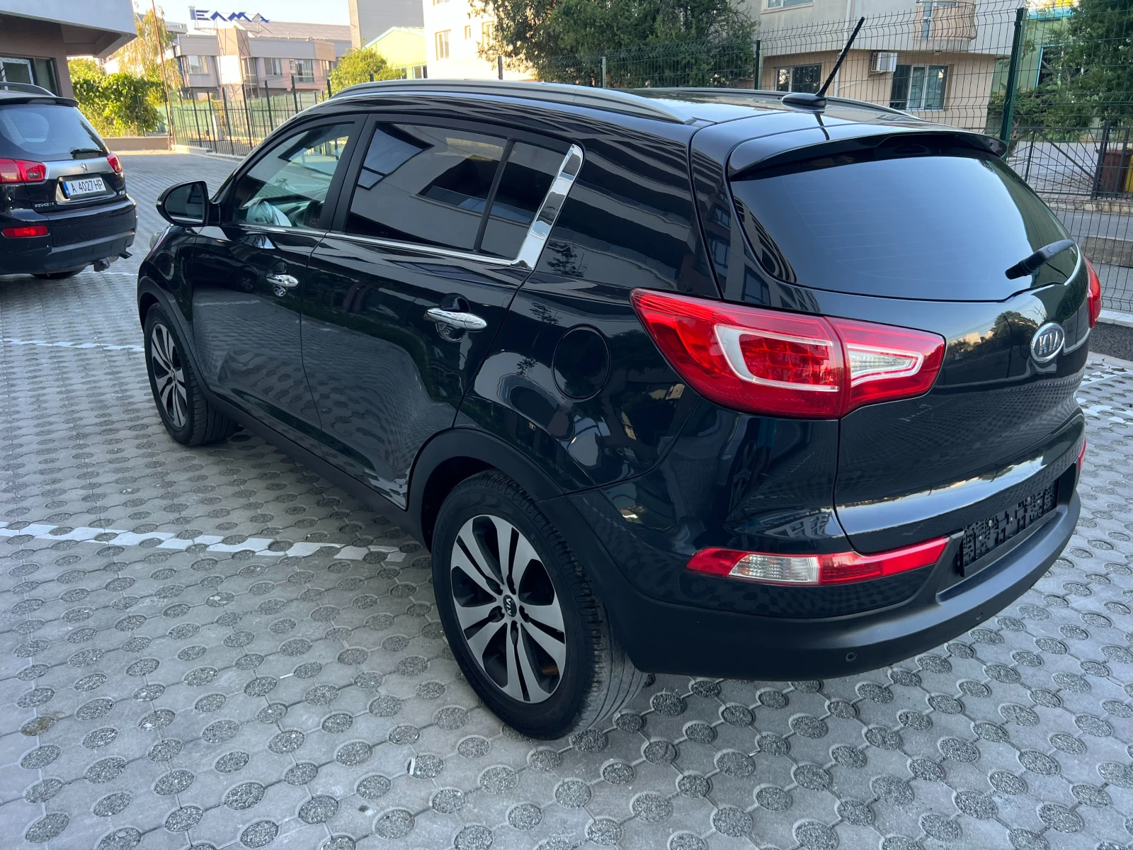 Kia Sportage 2.0 CRDI R-Line Keyless Go �������� | Mobile.bg � ����������� 5