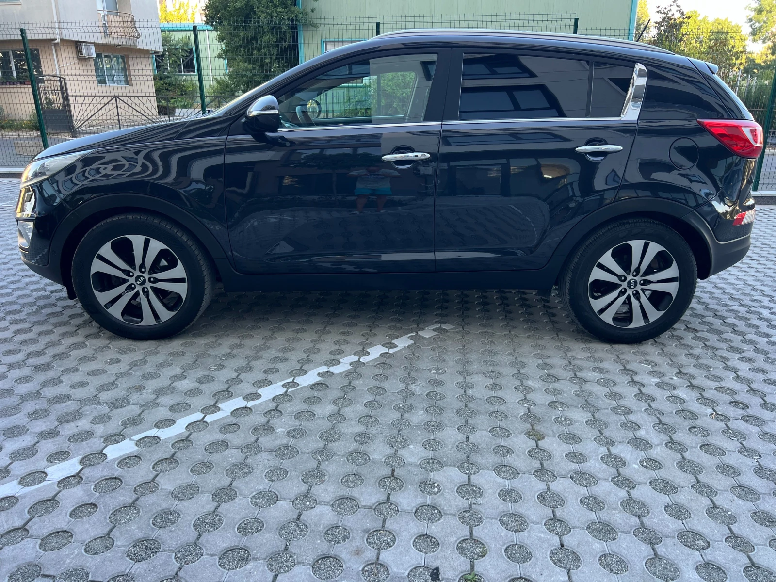 Kia Sportage 2.0 CRDI R-Line Keyless Go �������� | Mobile.bg � ����������� 4