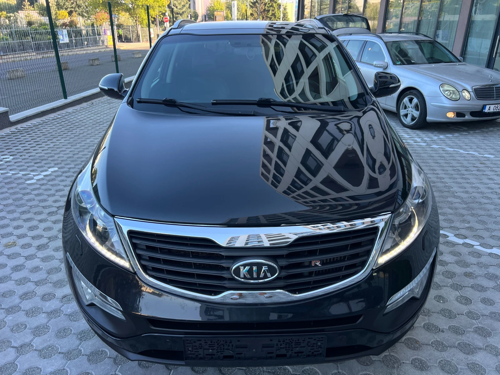 Kia Sportage 2.0 CRDI R-Line Keyless Go �������� | Mobile.bg � ����������� 2