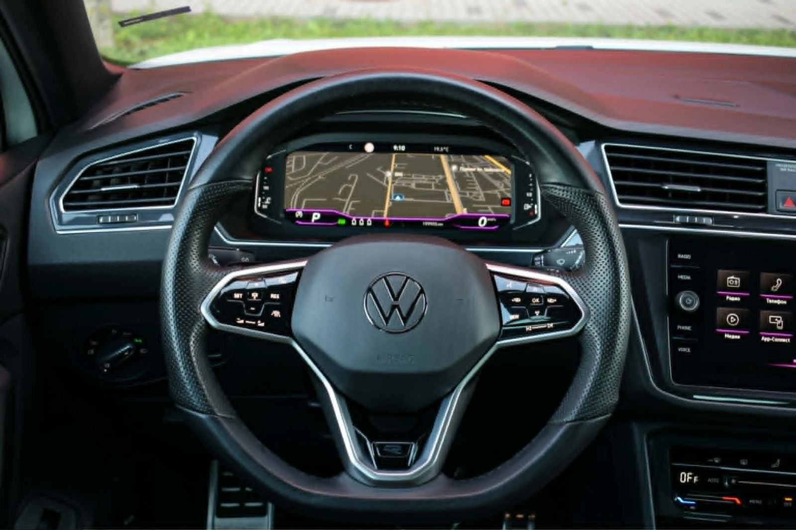 VW Tiguan, снимка 4 - Автомобили и джипове - 55875031