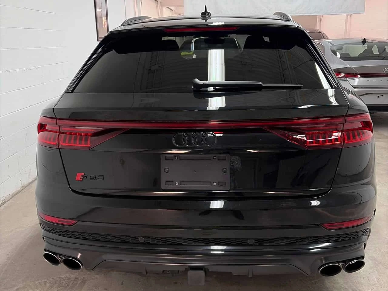 Audi SQ8 4.0 TFSI quattro  CARFAX, снимка 4 - Автомобили и джипове - 56323414