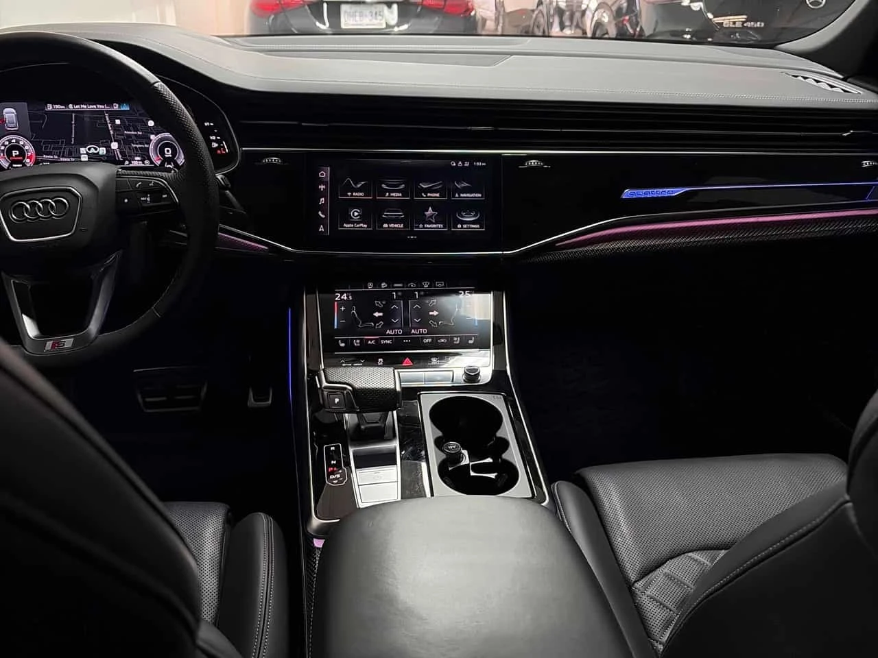 Audi SQ8 4.0 TFSI quattro  CARFAX, снимка 14 - Автомобили и джипове - 56323414