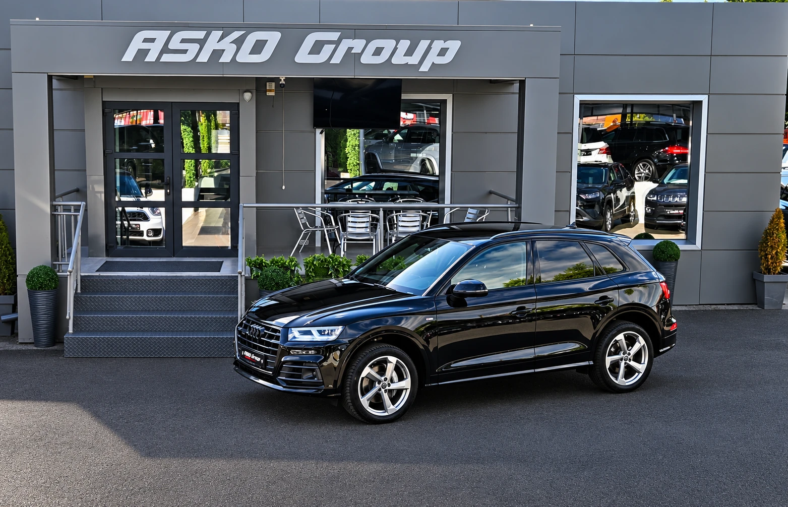 Audi Q5 S-LINE/50TDI/VIRTUAL/DISTR/CAMERA/ПОДГРЕВ/LIZING, снимка 17 - Автомобили и джипове - 56611352