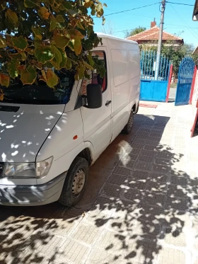     Mercedes-Benz Sprinter 208