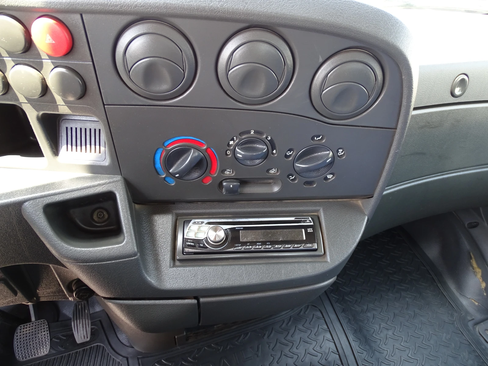 Iveco 35c11   . * *  | Mobile.bg   11