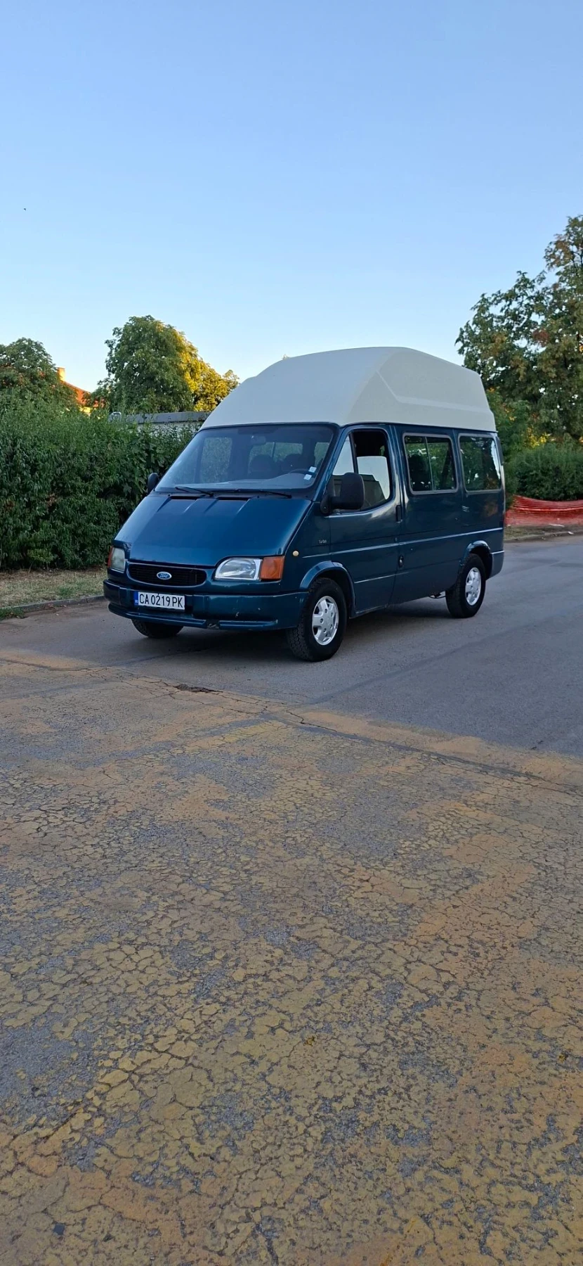 Ford Transit 2.5 TD механ.помпа 5+ 1