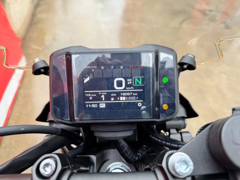 Yamaha Mt-09 SP-LED-ABS-Ohlins QuickShifter Ohlins-TCS, снимка 9 - Мотоциклети и мототехника - 53284765