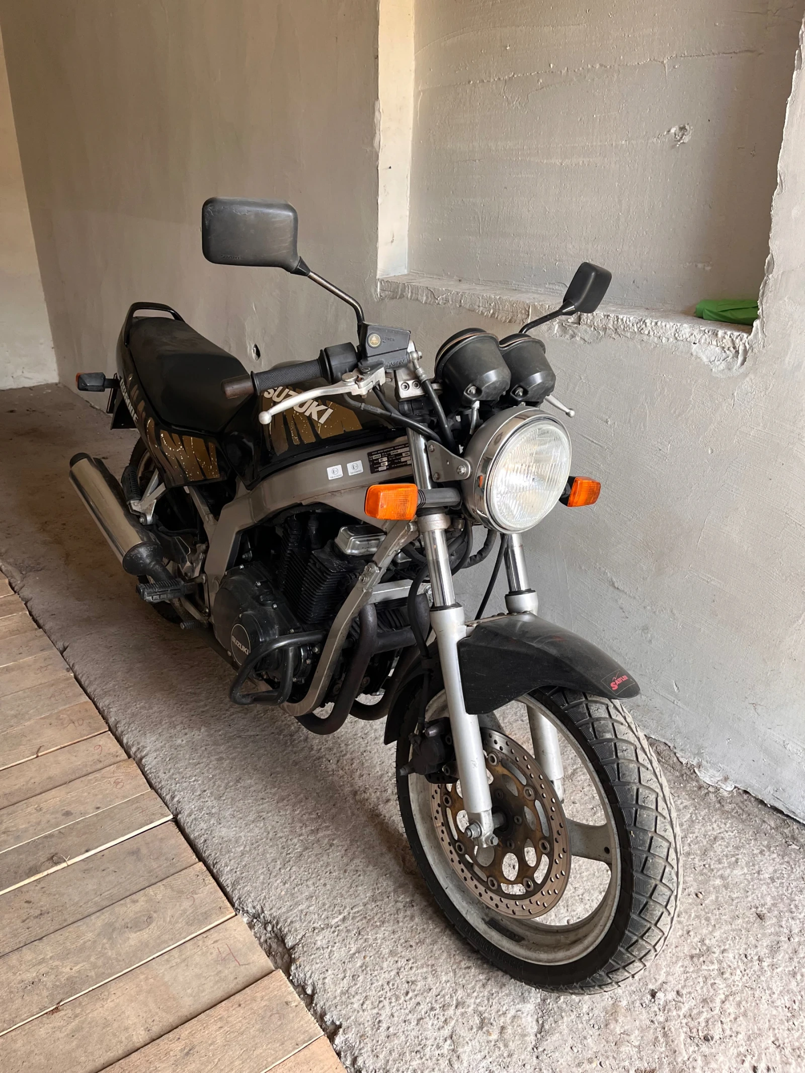 Suzuki Gs 500Е, снимка 4 - Мотоциклети и мототехника - 54503649