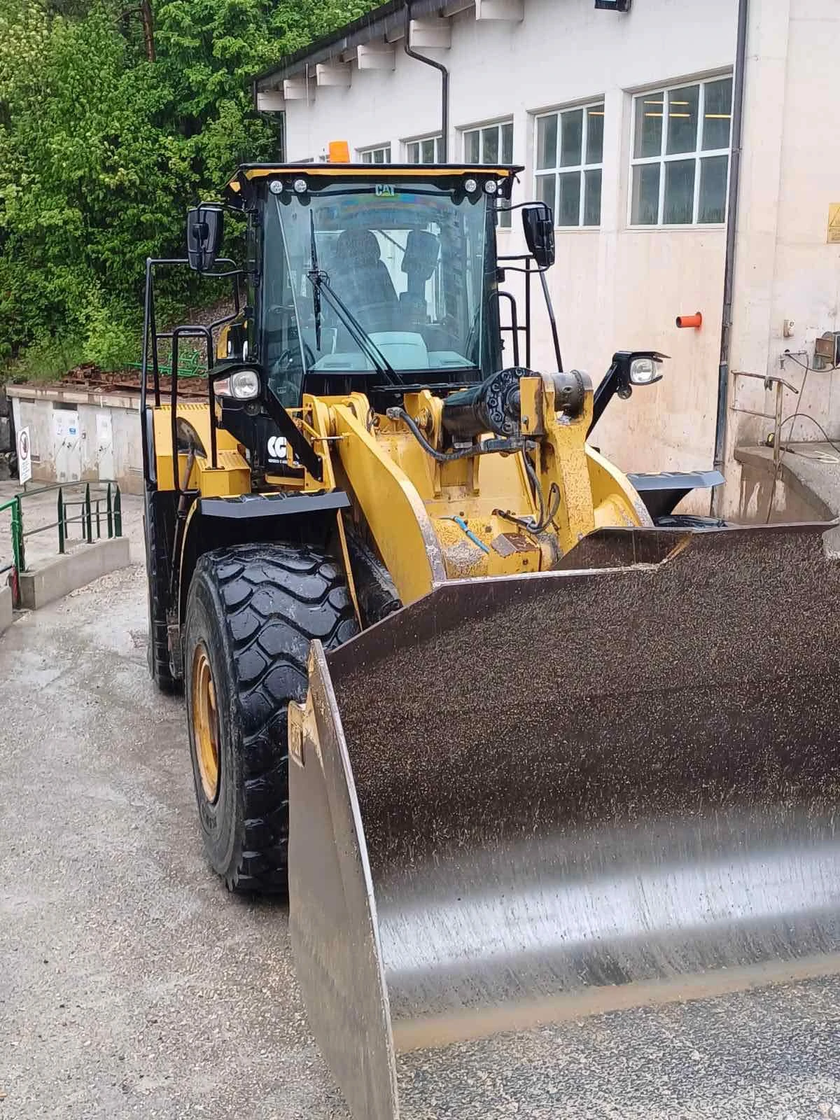 Челен товарач Caterpillar 972M XE - изображение 3