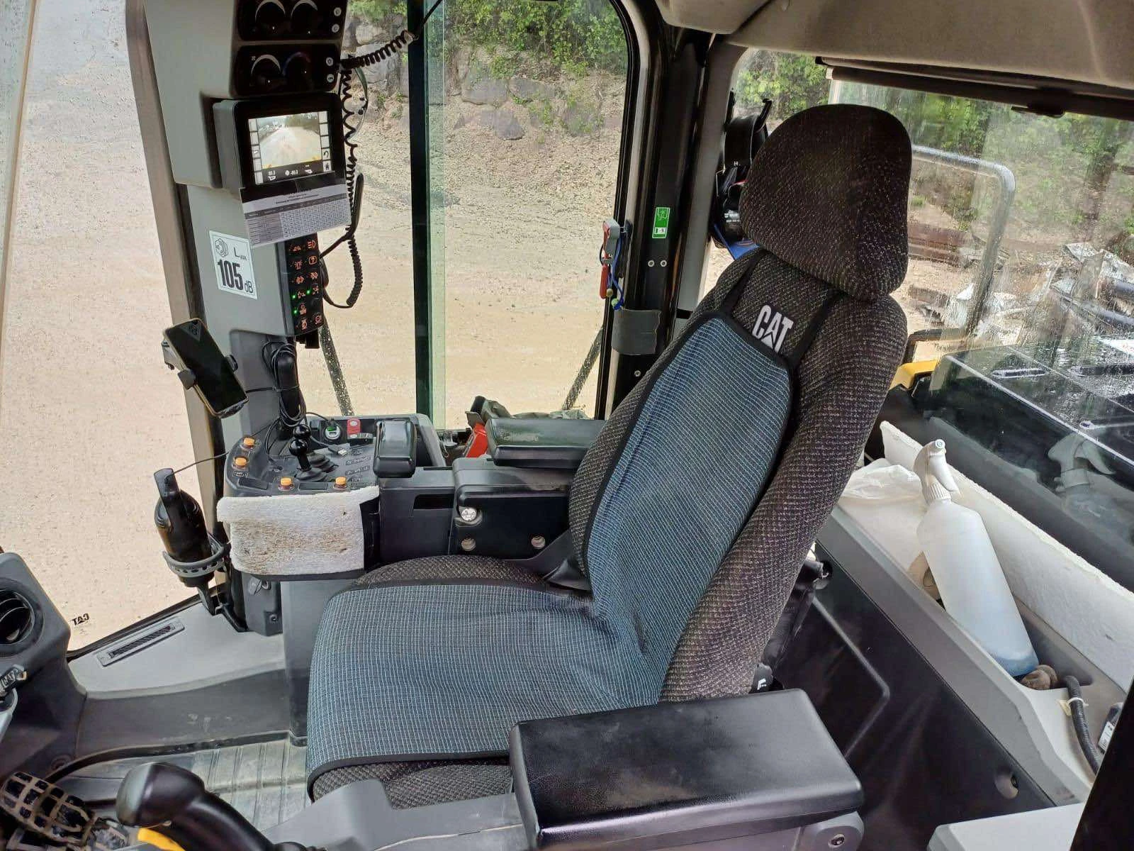 Челен товарач Caterpillar 972M XE - изображение 5