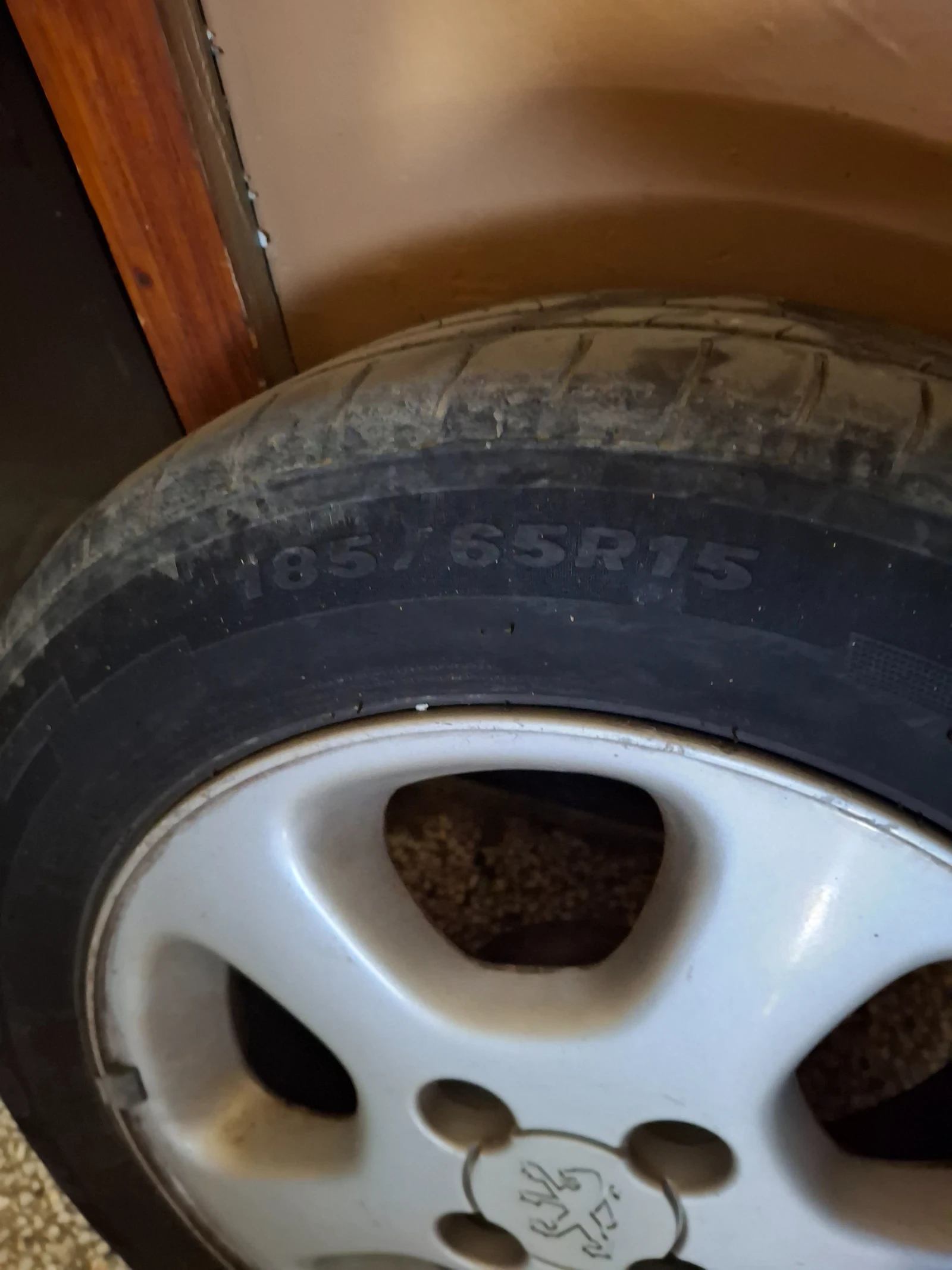    185/65R15  Peugeot 207 | Mobile.bg   3